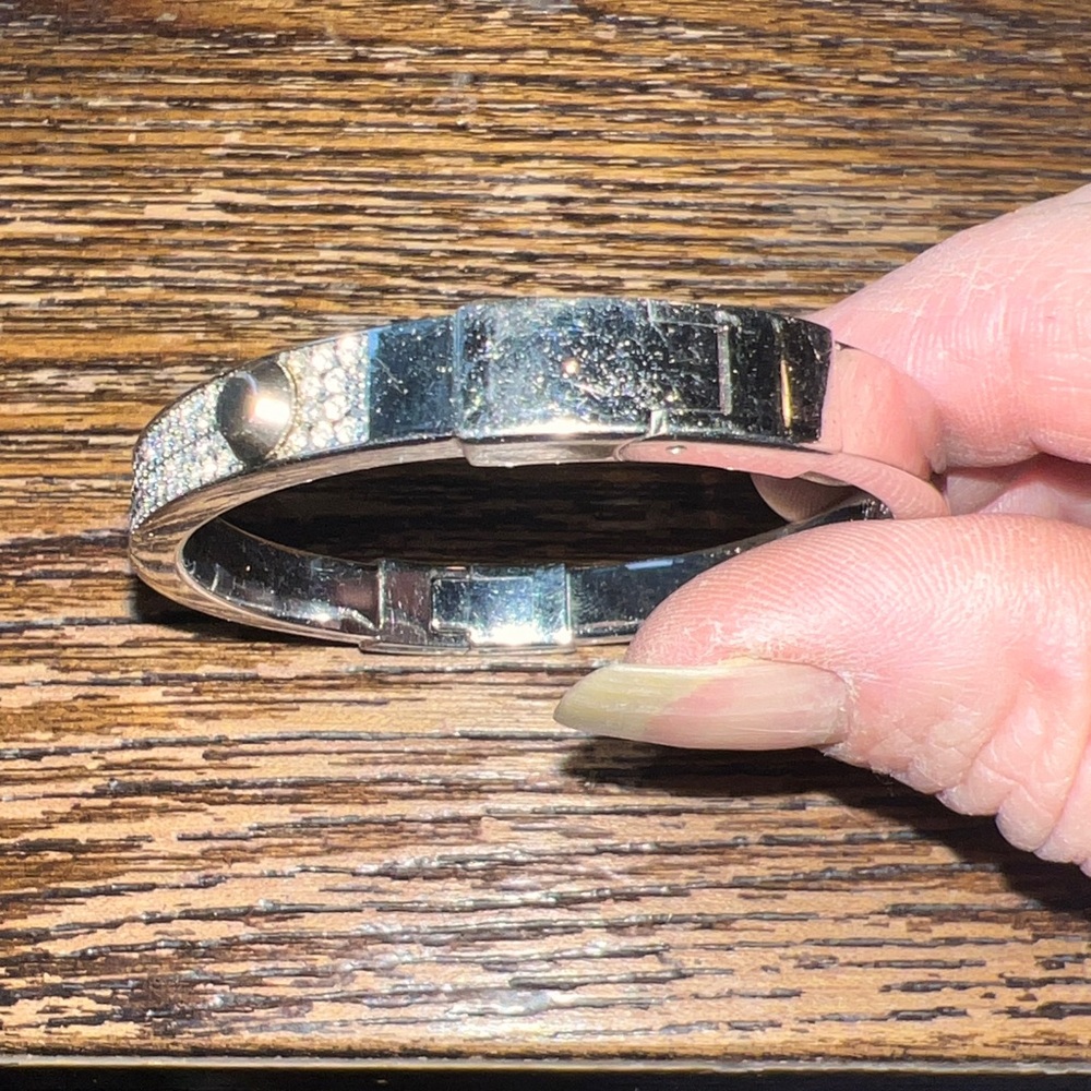 Michael Kors Heritage Astor hinged Silver bracelet studded - Picture 2 of 5